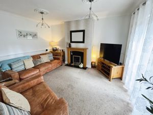 Sitting room- click for photo gallery